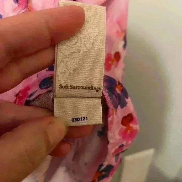 Soft Surroundings Brialla Top Floral 3/4 Sleeve Size Medium - Picture 11 of 11